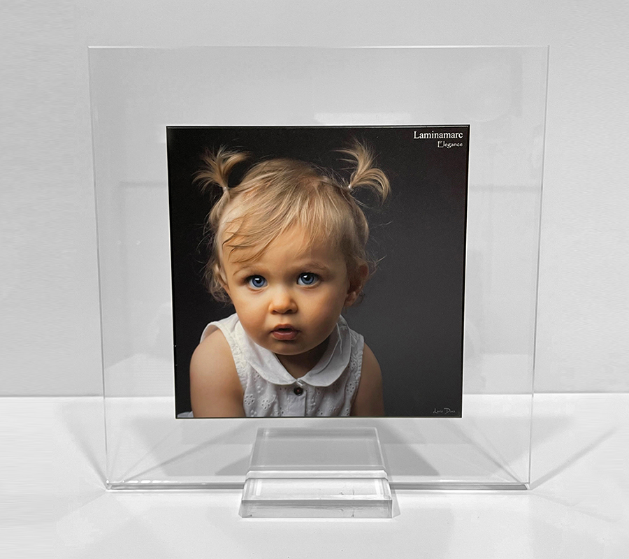 Retrato infantil en metacrilato transparente Laminamarc Cristal Elegance